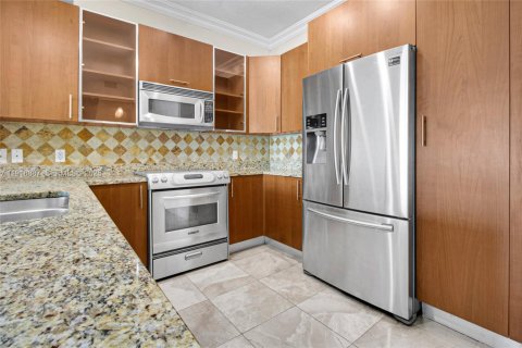 Condominio en venta en Hallandale Beach, Florida, 1 dormitorio, 85.84 m2 № 2034362 - foto 4