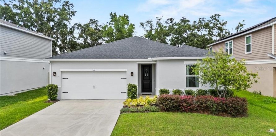 House in Lakeland, Florida 3 bedrooms, 144.74 sq.m. № 1767715