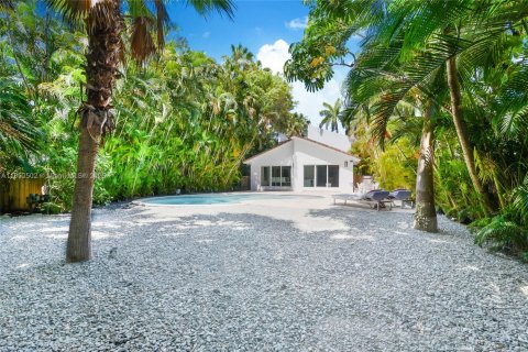 House in Golden Beach, Florida 4 bedrooms, 209.59 sq.m. № 1858822 - photo 11