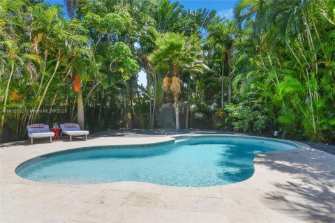 House in Golden Beach, Florida 4 bedrooms, 209.59 sq.m. № 1858822 - photo 10