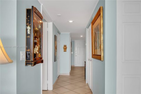 Купить кондоминиум в Санни-Айлс-Бич, Флорида 2 спальни, 102.19м2, № 2008094 - фото 18