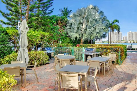 Купить кондоминиум в Санни-Айлс-Бич, Флорида 2 спальни, 102.19м2, № 2008094 - фото 30