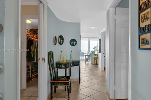 Купить кондоминиум в Санни-Айлс-Бич, Флорида 2 спальни, 102.19м2, № 2008094 - фото 19