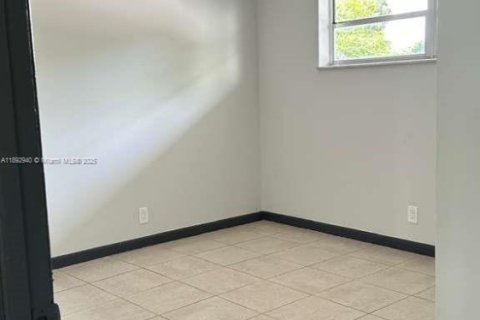 Condo in Plantation, Florida, 2 bedrooms  № 1956014 - photo 12