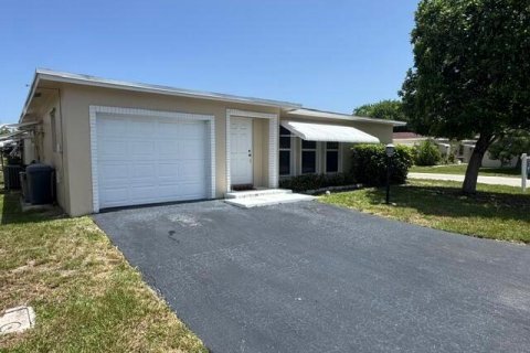 Villa ou maison à Deerfield Beach, Floride 2 chambres, 162.39 m2 № 2305586