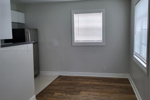House in Fort Lauderdale, Florida 3 bedrooms, 95.22 sq.m. № 2254855 - photo 3