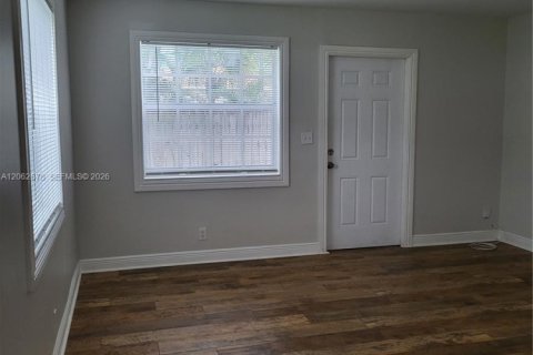 House in Fort Lauderdale, Florida 3 bedrooms, 95.22 sq.m. № 2254855 - photo 13
