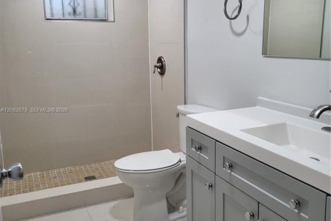 House in Fort Lauderdale, Florida 3 bedrooms, 95.22 sq.m. № 2254855 - photo 9