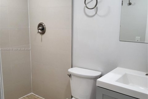 House in Fort Lauderdale, Florida 3 bedrooms, 95.22 sq.m. № 2254855 - photo 10