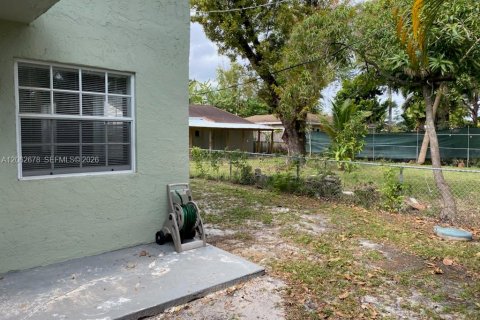 House in Fort Lauderdale, Florida 3 bedrooms, 95.22 sq.m. № 2254855 - photo 19