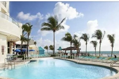 Copropriété à vendre à Sunny Isles Beach, Floride: 3 chambres, 172.8 m2 № 2084870 - photo 2
