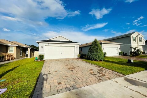 Villa ou maison à vendre à Clermont, Floride: 3 chambres, 143.44 m2 № 2122252 - photo 3