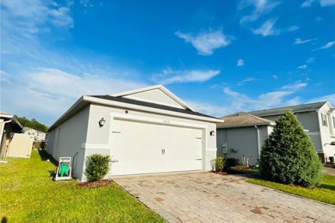 House in Clermont, Florida 3 bedrooms, 143.44 sq.m. № 2122252 - photo 29