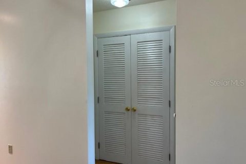 Condo in Gulfport, Florida, 1 bedroom  № 1828665 - photo 8