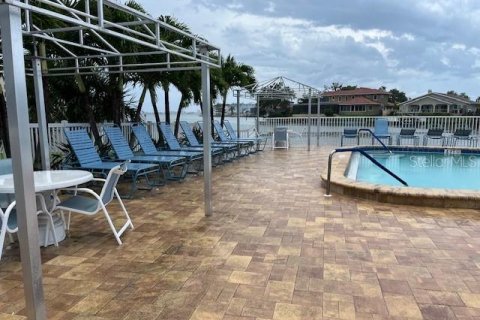 Condo in Gulfport, Florida, 1 bedroom  № 1828665 - photo 26
