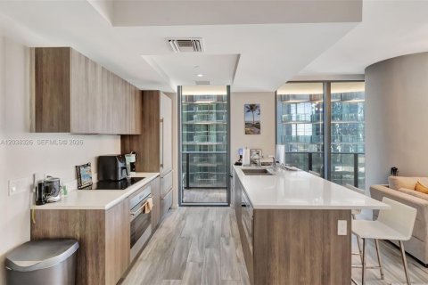 Condo in Miami, Florida, 2 bedrooms  № 2086733 - photo 4