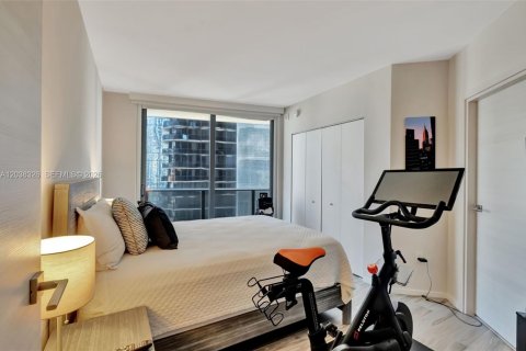Condo in Miami, Florida, 2 bedrooms  № 2086733 - photo 12
