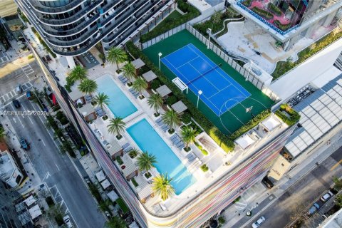 Condo in Miami, Florida, 2 bedrooms  № 2086733 - photo 23