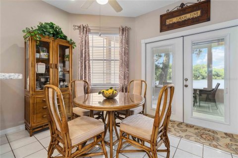 Casa en venta en Titusville, Florida, 4 dormitorios, 213.58 m2 № 1904059 - foto 16