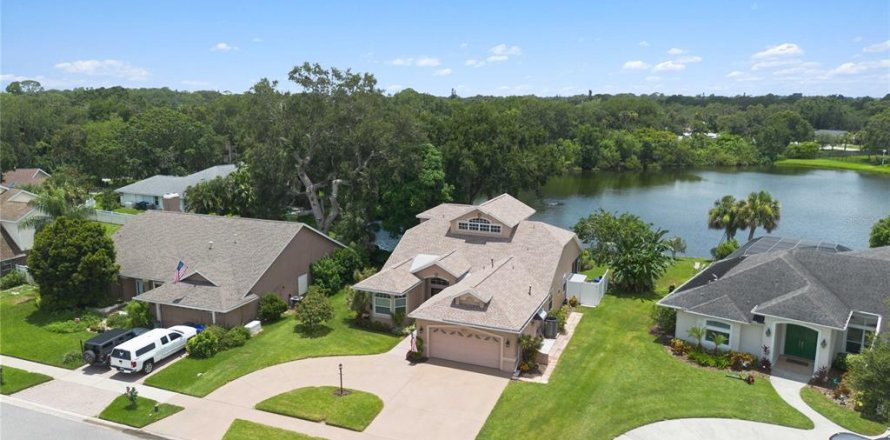 Villa ou maison à Titusville, Floride 4 chambres, 213.58 m2 № 1904059
