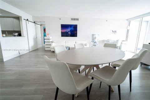 Copropriété à vendre à Miami Beach, Floride: 2 chambres, 114.27 m2 № 2013649 - photo 7