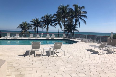 Copropriété à vendre à Miami Beach, Floride: 2 chambres, 114.27 m2 № 2013649 - photo 4