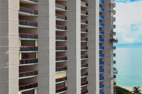Copropriété à vendre à Miami Beach, Floride: 2 chambres, 114.27 m2 № 2013649 - photo 3