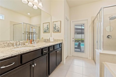 House in Davenport, Florida 8 bedrooms, 374.95 sq.m. № 1373948 - photo 28