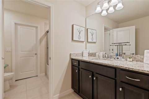 House in Davenport, Florida 8 bedrooms, 374.95 sq.m. № 1373948 - photo 22