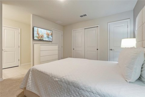 House in Davenport, Florida 8 bedrooms, 374.95 sq.m. № 1373948 - photo 26