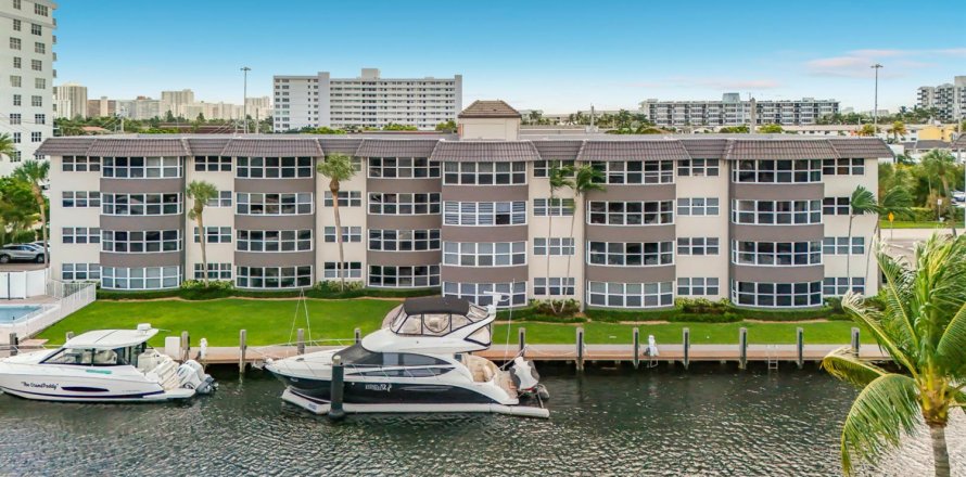 Condo in Fort Lauderdale, Florida, 2 bedrooms  № 2426457