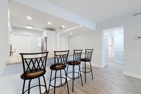 Condo in Fort Lauderdale, Florida, 2 bedrooms  № 2426457 - photo 14