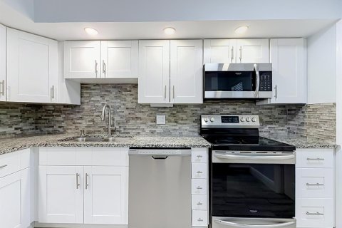 Condo in Fort Lauderdale, Florida, 2 bedrooms  № 2426457 - photo 8