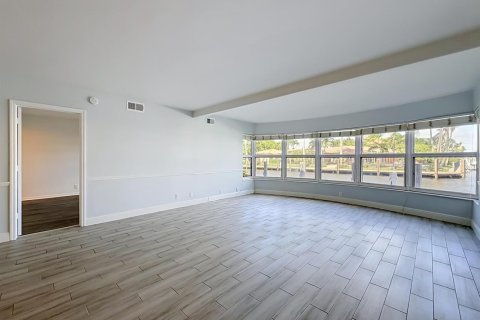 Condo in Fort Lauderdale, Florida, 2 bedrooms  № 2426457 - photo 19