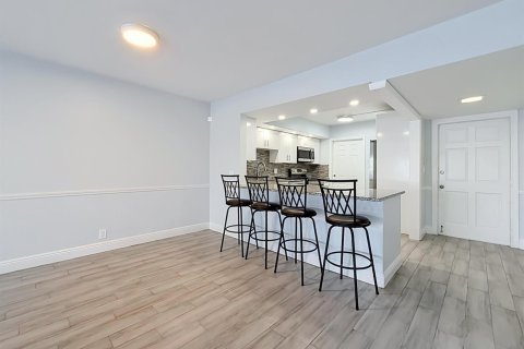 Condo in Fort Lauderdale, Florida, 2 bedrooms  № 2426457 - photo 15
