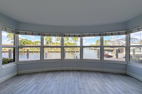 Condo in Fort Lauderdale, Florida, 2 bedrooms  № 2426457 - photo 17