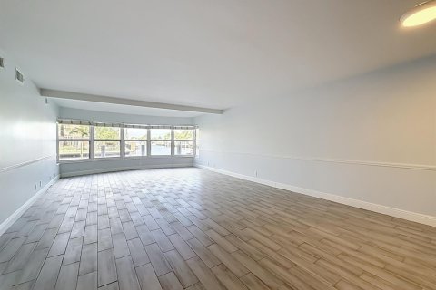 Condo in Fort Lauderdale, Florida, 2 bedrooms  № 2426457 - photo 16