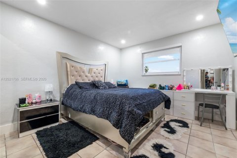 Condominio en venta en Hialeah, Florida, 2 dormitorios, 74.51 m2 № 2154659 - foto 11