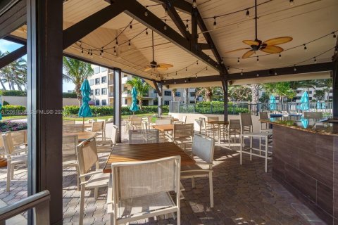 Condo in Lauderdale-by-the-Sea, Florida, 1 bedroom  № 2292752 - photo 28
