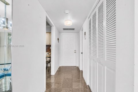 Condo in Lauderdale-by-the-Sea, Florida, 1 bedroom  № 2292752 - photo 7
