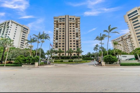 Condo in Lauderdale-by-the-Sea, Florida, 1 bedroom  № 2292752 - photo 3