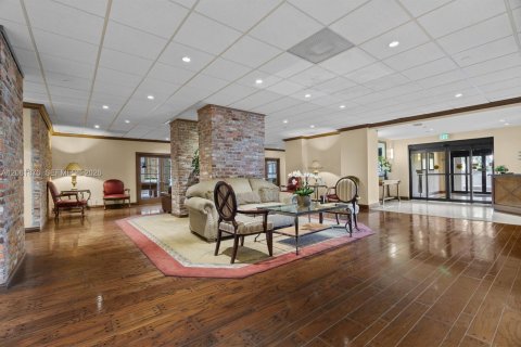 Condo in Lauderdale-by-the-Sea, Florida, 1 bedroom  № 2292752 - photo 25