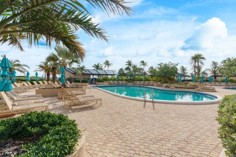 Condo in Lauderdale-by-the-Sea, Florida, 1 bedroom  № 2292752 - photo 27