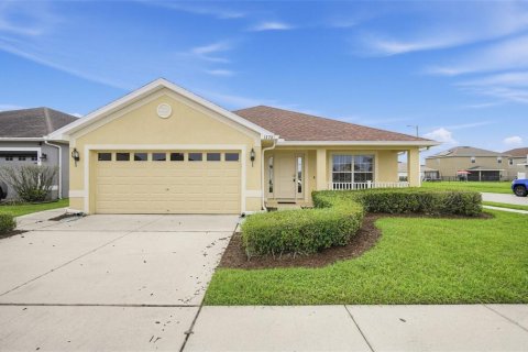 House in Auburndale, Florida 3 bedrooms, 222.97 sq.m. № 2350283