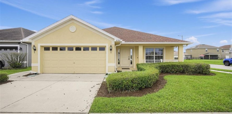 Casa en Auburndale, Florida 3 dormitorios, 222.97 m2 № 2350283