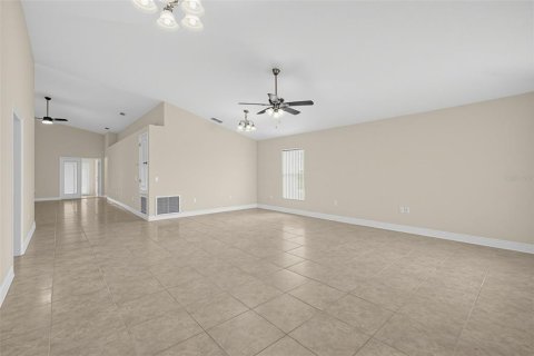 Casa en venta en Auburndale, Florida, 3 dormitorios, 222.97 m2 № 2350283 - foto 3