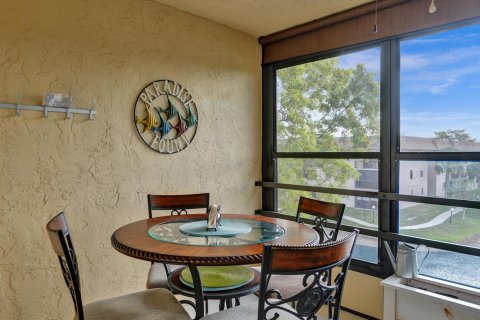 Condo in Tamarac, Florida, 2 bedrooms № 2146933 - photo 14