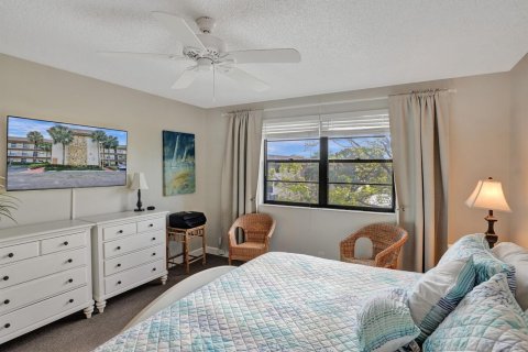 Condo in Tamarac, Florida, 2 bedrooms № 2146933 - photo 19