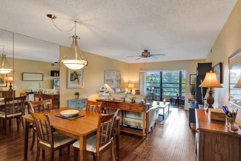 Condo in Tamarac, Florida, 2 bedrooms № 2146933 - photo 8