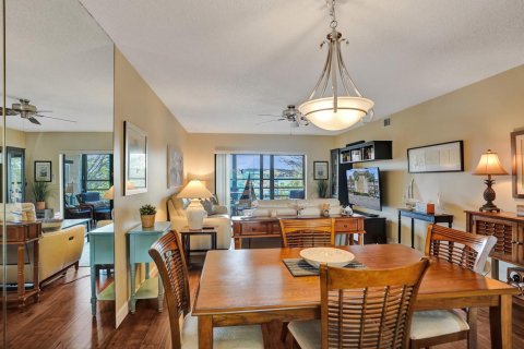 Condo in Tamarac, Florida, 2 bedrooms № 2146933 - photo 9